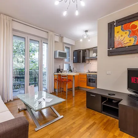 Apartment Porta Vittoria 1br, Free Ac, Wifi & Netflix By Tilo *